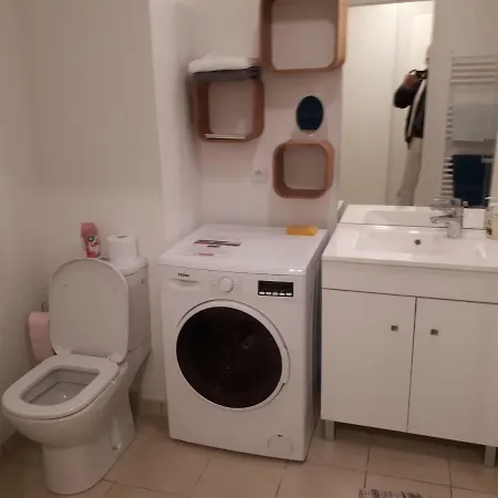 Le Charleston 3p 5 Minutes Parking Gratuit Terrasse Appartamento